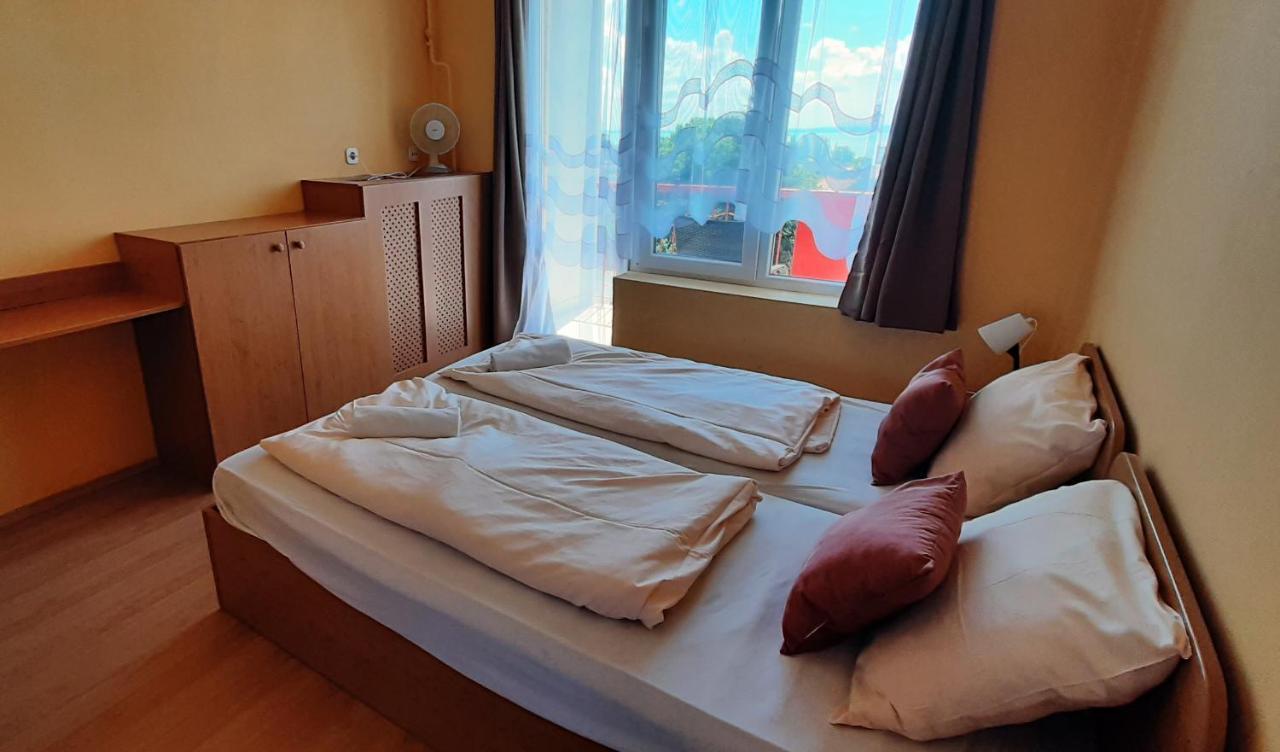 Manuela Ifjusagi Hotel Balatonfüred Dış mekan fotoğraf
